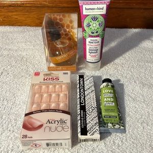 NIB Nail/Hand bundle